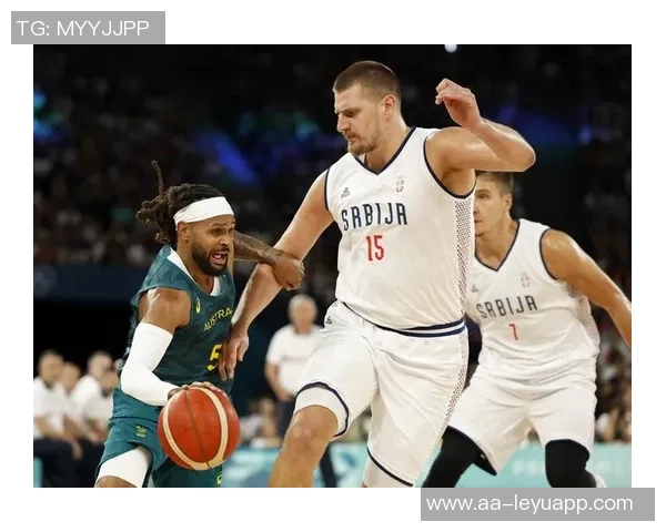 约基奇半场表现抢眼但失误频繁14分4板4助5次失误影响球队节奏 约基奇半场表现抢眼但失误频繁14分4板4助5次失误影响球队节奏