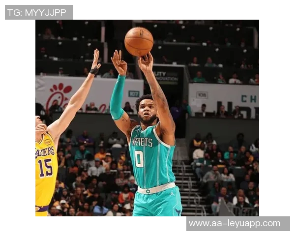 迈尔斯布里奇斯高效表现13投7中砍下20分3篮板4助攻2盖帽三分球命中率出色 迈尔斯布里奇斯高效表现13投7中砍下20分3篮板4助攻2盖帽三分球命中率出色