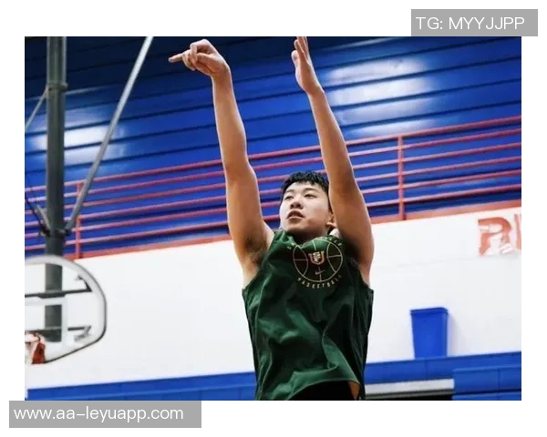 王俊杰表现出色贡献9分2板2断赵维伦关键时刻三分助阵同场竞技 王俊杰表现出色贡献9分2板2断赵维伦关键时刻三分助阵同场竞技