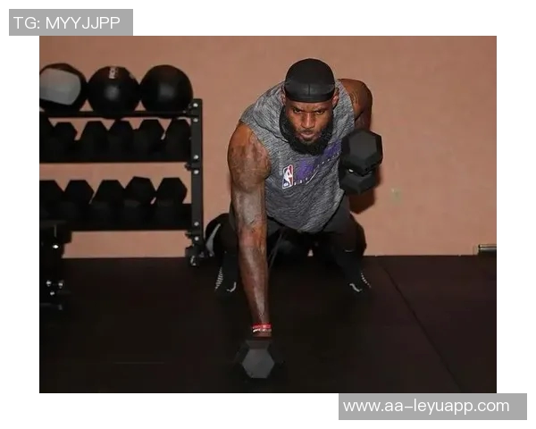 詹姆斯分享高中训练经历坚持不懈从不放假绝不找借口 詹姆斯分享高中训练经历坚持不懈从不放假绝不找借口